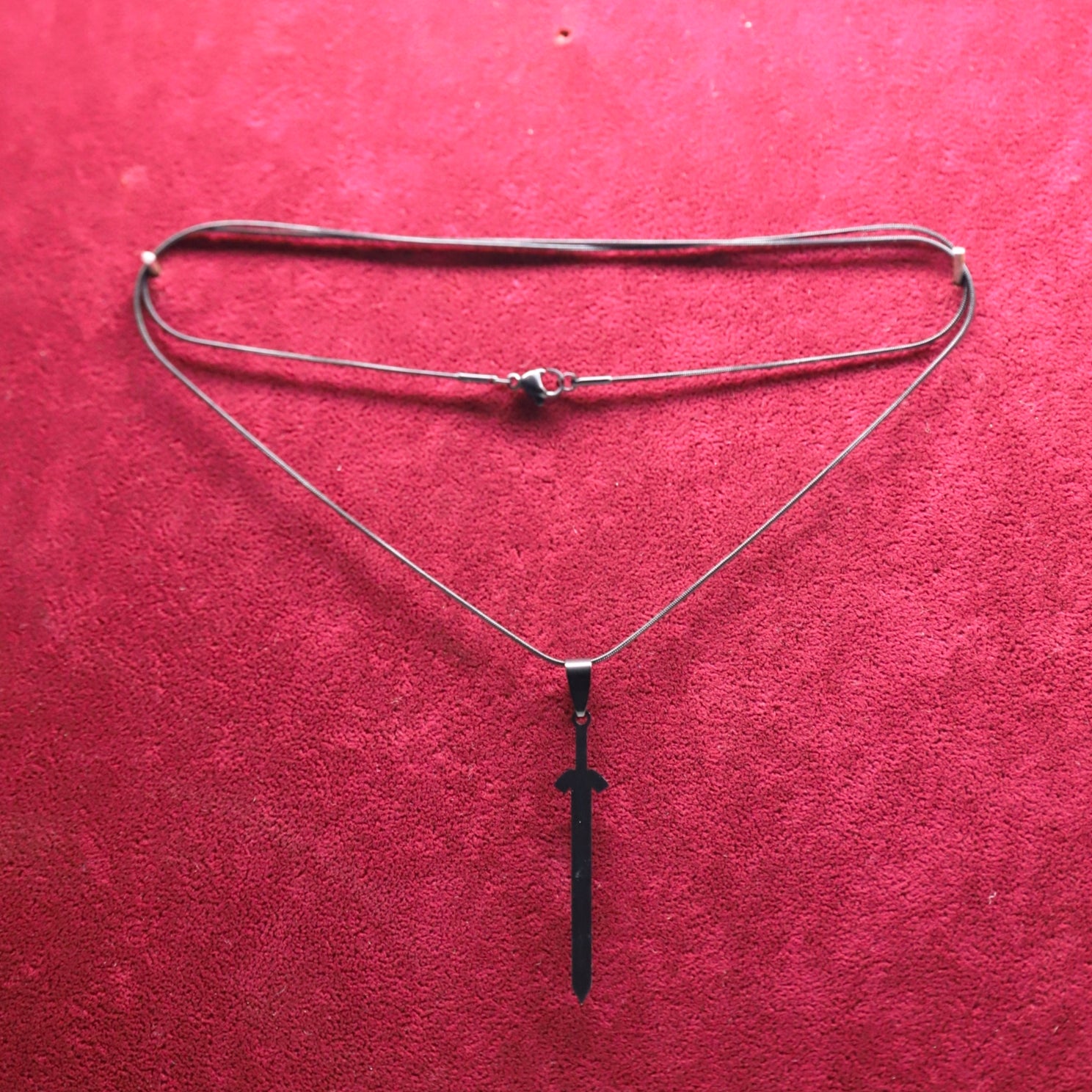 Çelik Kolye - Modern ve Şık Tasarım